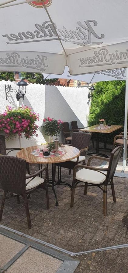 Hotel Einhaus *